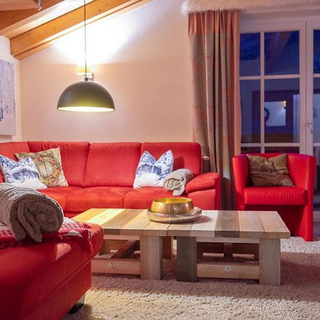 All Seasons Lodge By All In One Apartments คาพรูน ภายนอก รูปภาพ