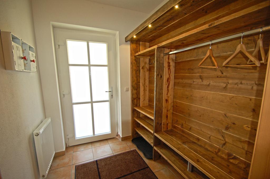 All Seasons Lodge By All In One Apartments คาพรูน ภายนอก รูปภาพ