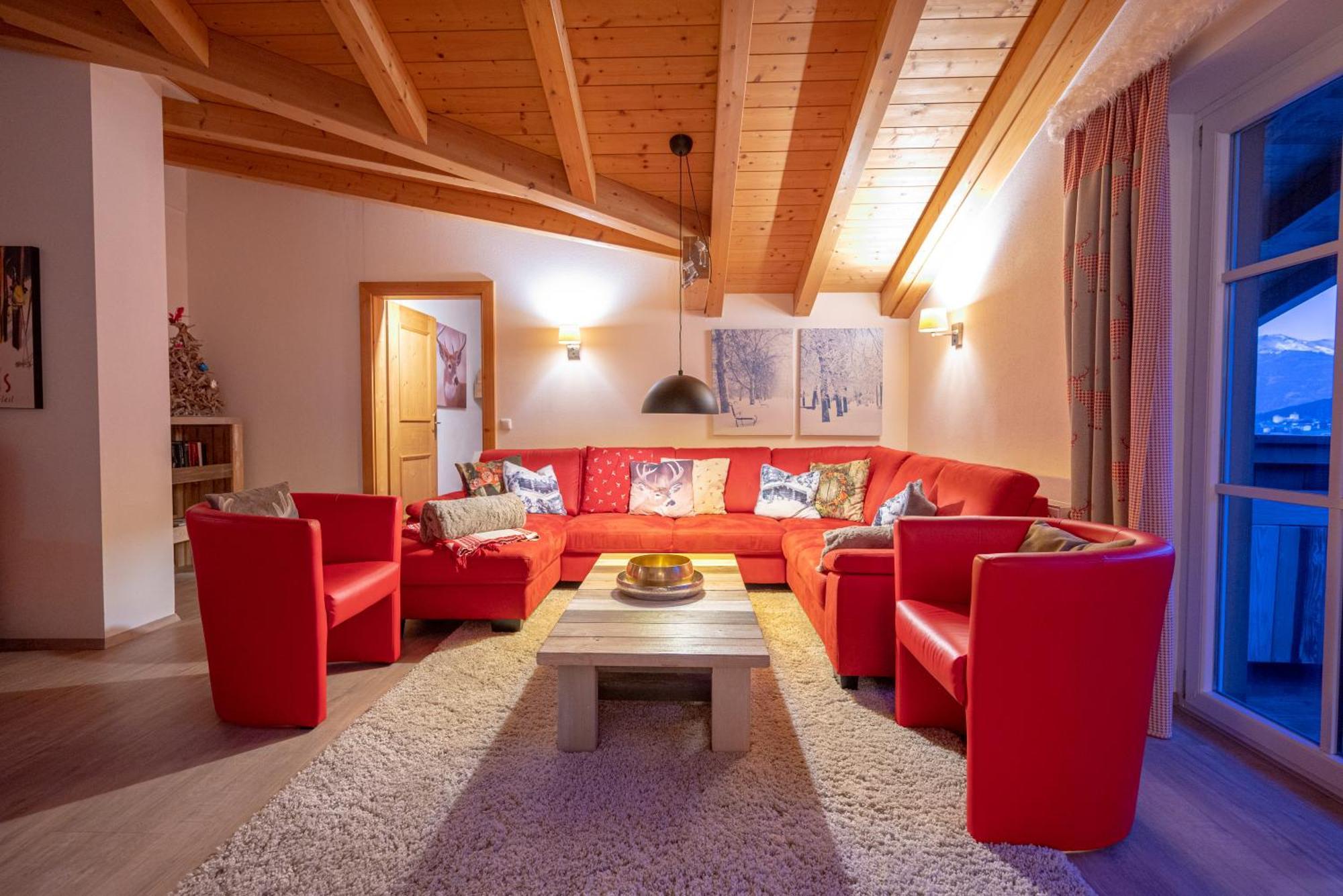 All Seasons Lodge By All In One Apartments คาพรูน ภายนอก รูปภาพ